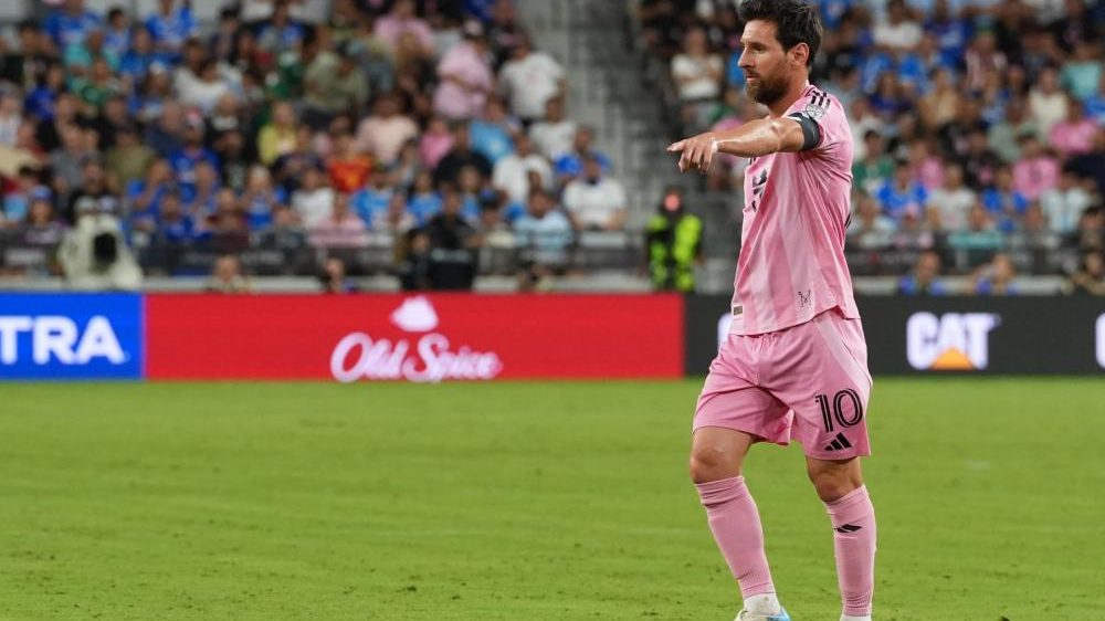 Lionel Messi celebrando su gol 100 con Inter Miami ante Cruz Azul en la Campeones Cup