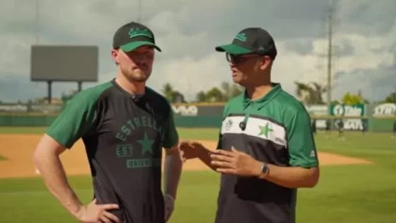 Aaron Schack en el campo de entrenamiento de las Estrellas Orientales en San Pedro de Macorís