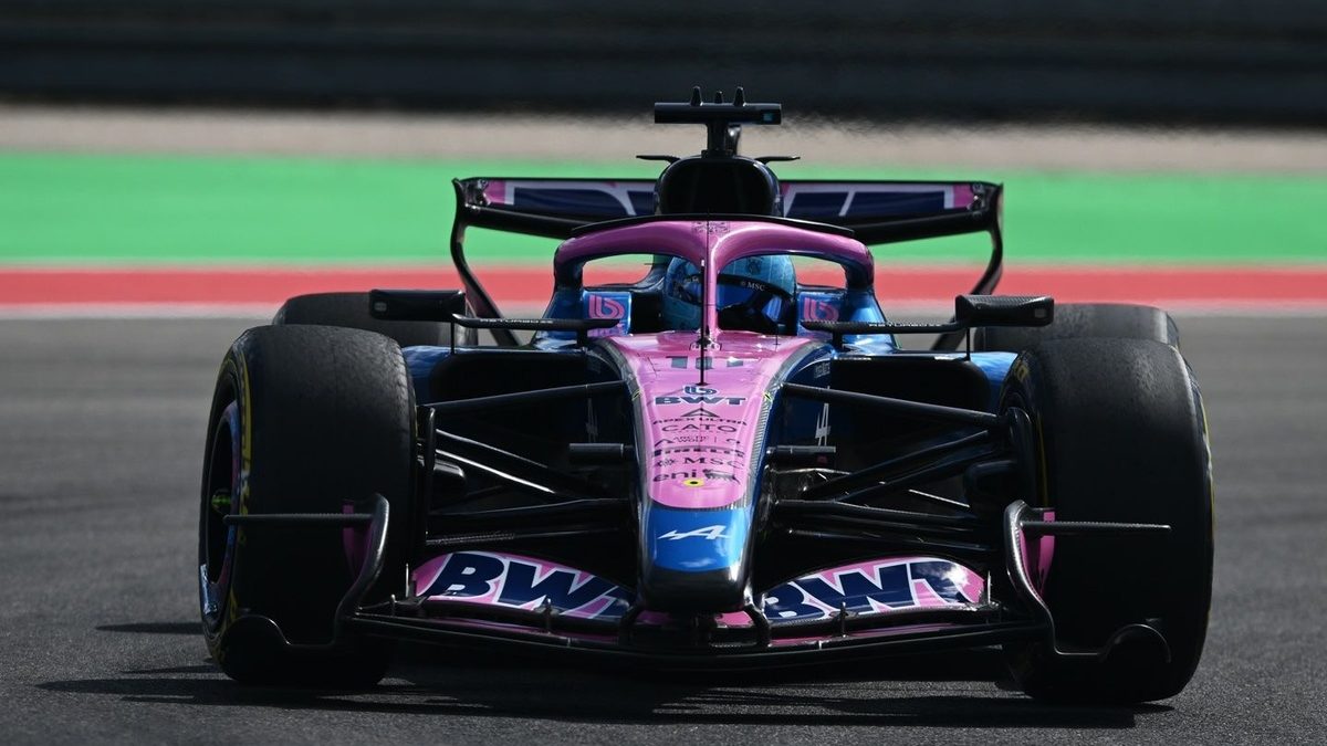 Monoplazas de F1 en boxes del Autódromo Hermanos Rodríguez durante el GP de México 2026