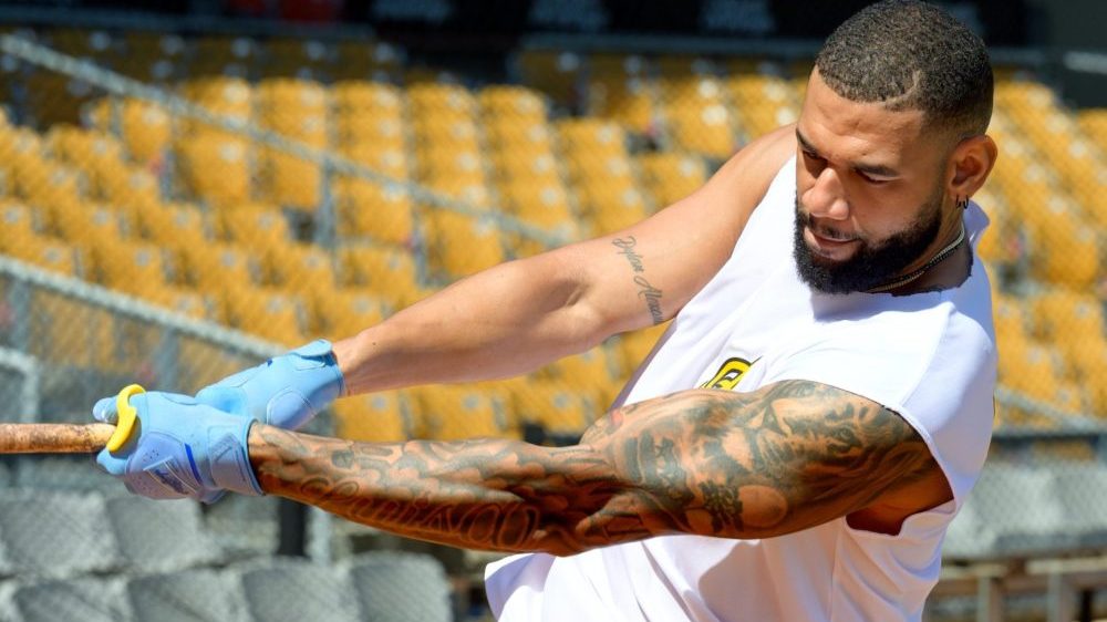 Anthony García, jardinero e inicialista de las Águilas Cibaeñas, durante entrenamiento previo a la temporada invernal de LIDOM