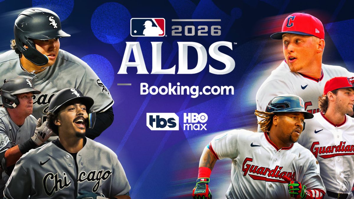 Jugadores de los White Sox de Chicago y los Guardians de Cleveland durante el primer juego del ALDS en el Progressive Field