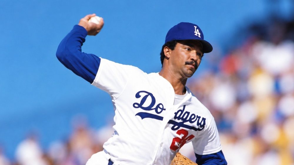 Alejandro Peña lanzando con los Dodgers de Los Ángeles en la Serie Mundial de 1988