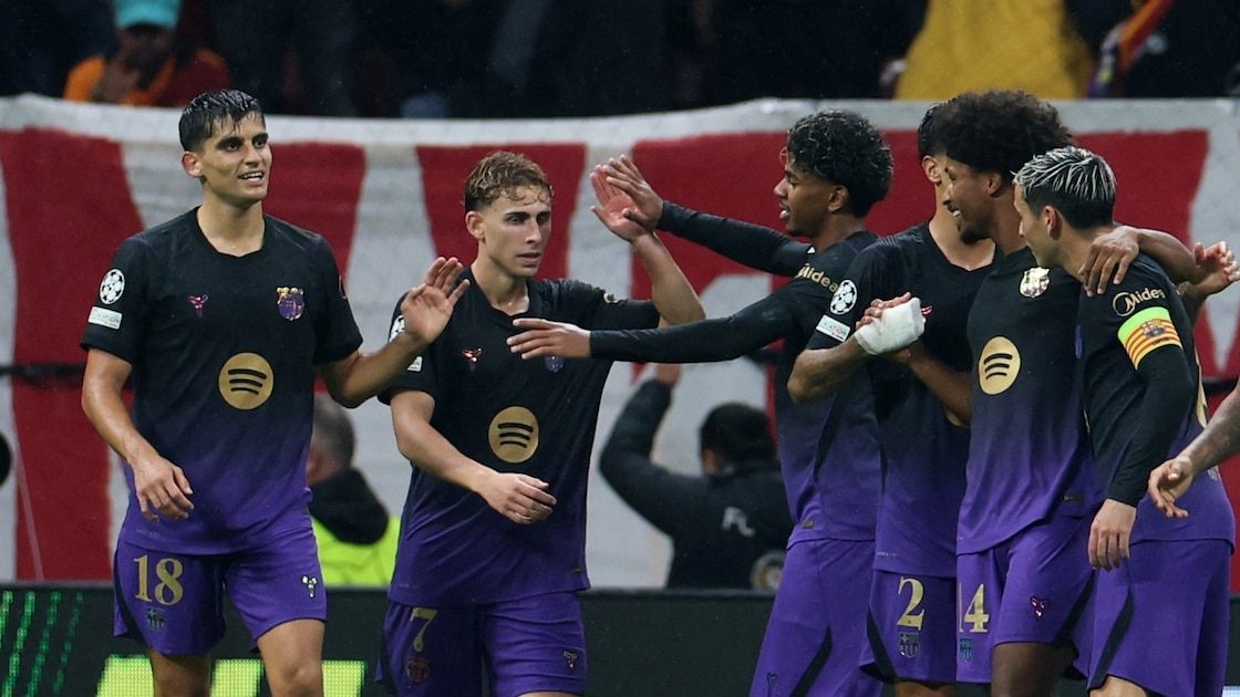 Fermín López celebra un gol del FC Barcelona ante el Galatasaray en Champions League en Estambul