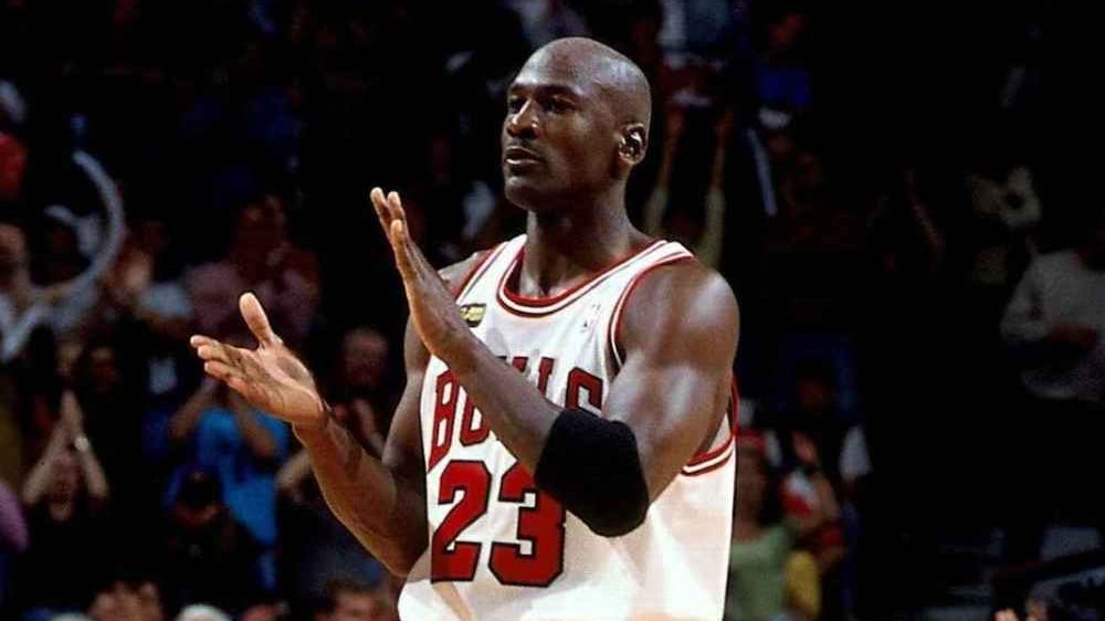 Camiseta roja de Michael Jordan de los Chicago Bulls usada en el Game 3 de las Finales de la NBA de 1998