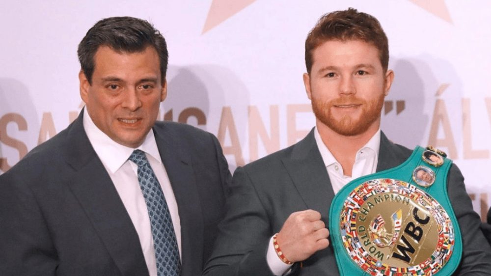 Canelo Álvarez y Christian Mbilli frente a frente antes de su pelea por el título supermediano del CMB en Riad