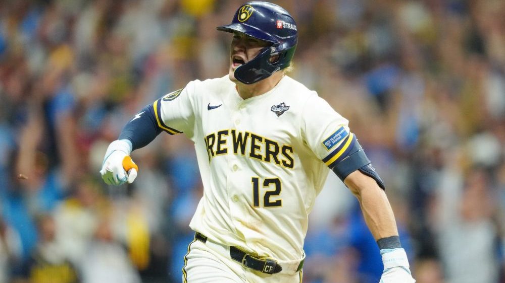 Jugadores de los Cerveceros de Milwaukee celebran victoria en el Juego 2 de la Serie Mundial 2026 en el American Family Field