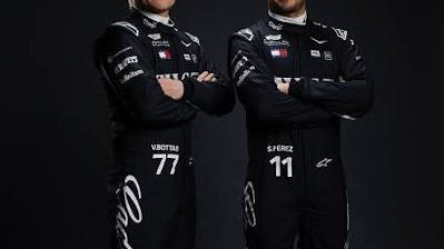 Checo Pérez y Valtteri Bottas con uniformes estilo viejo oeste de Cadillac en el GP de Estados Unidos 2026 en Austin