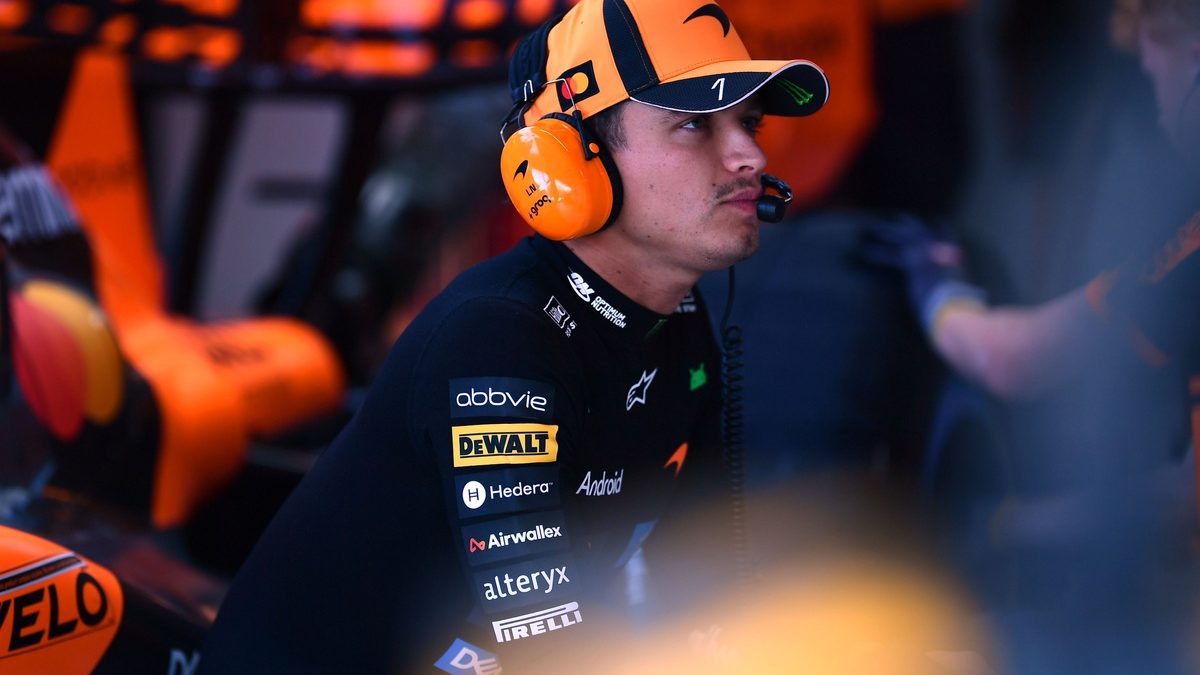 Lando Norris con su McLaren MCL40 en el Circuito de las Américas durante la clasificación del GP de Estados Unidos 2026