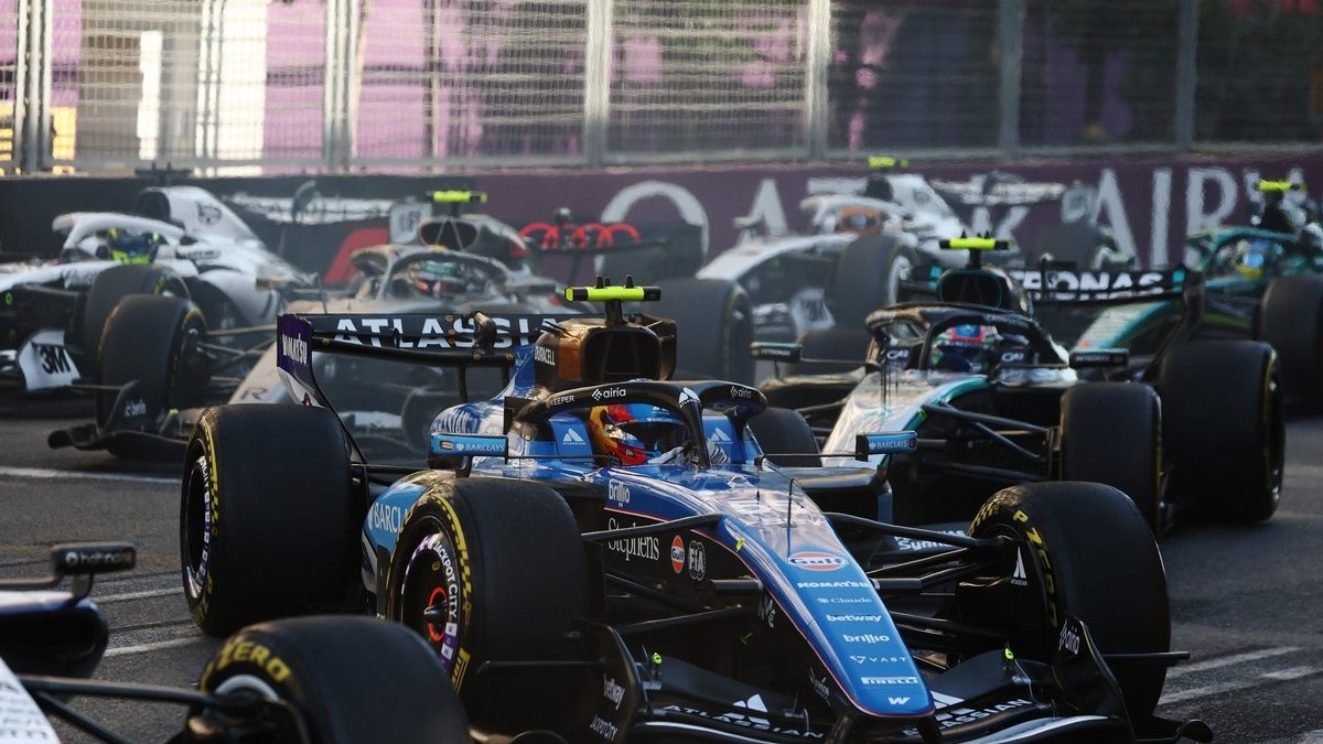 Alex Albon y Carlos Sainz con el Williams FW48 especificación B en el Gran Premio de Azerbaiyán 2026