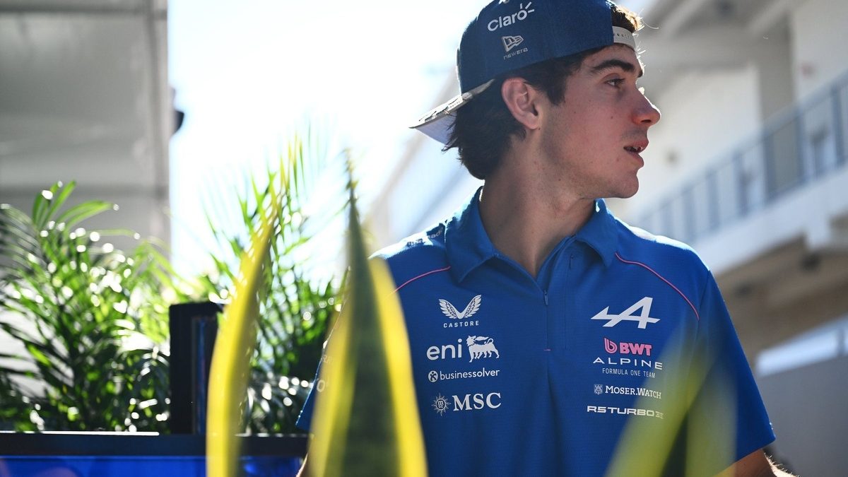 Franco Colapinto con el overol de Alpine en el Circuito de las Américas durante el Gran Premio de Estados Unidos 2026