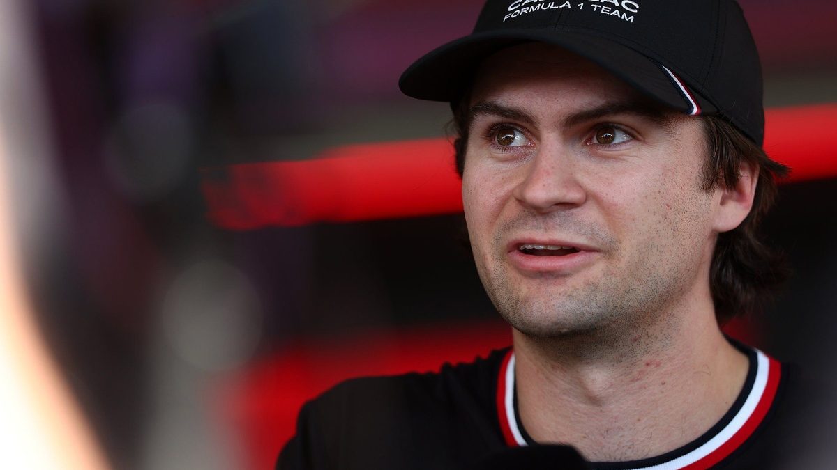 Colton Herta al volante del monoplaza de Cadillac F1 durante una sesión de práctica libre en 2026