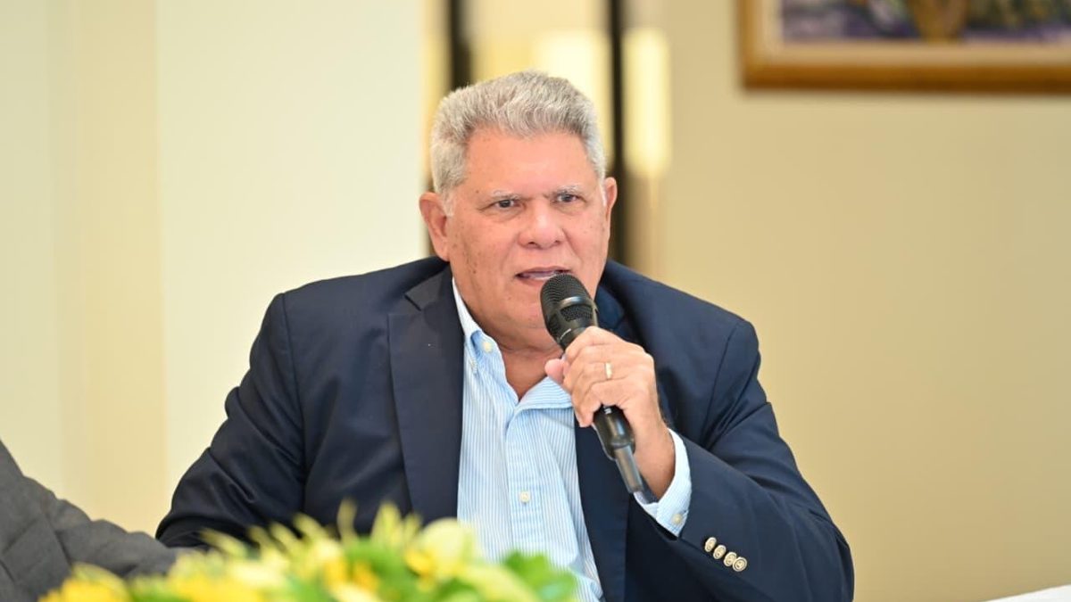 Cancha de arcilla del Centro Español de Santiago lista para recibir la Copa Davis entre República Dominicana y Egipto