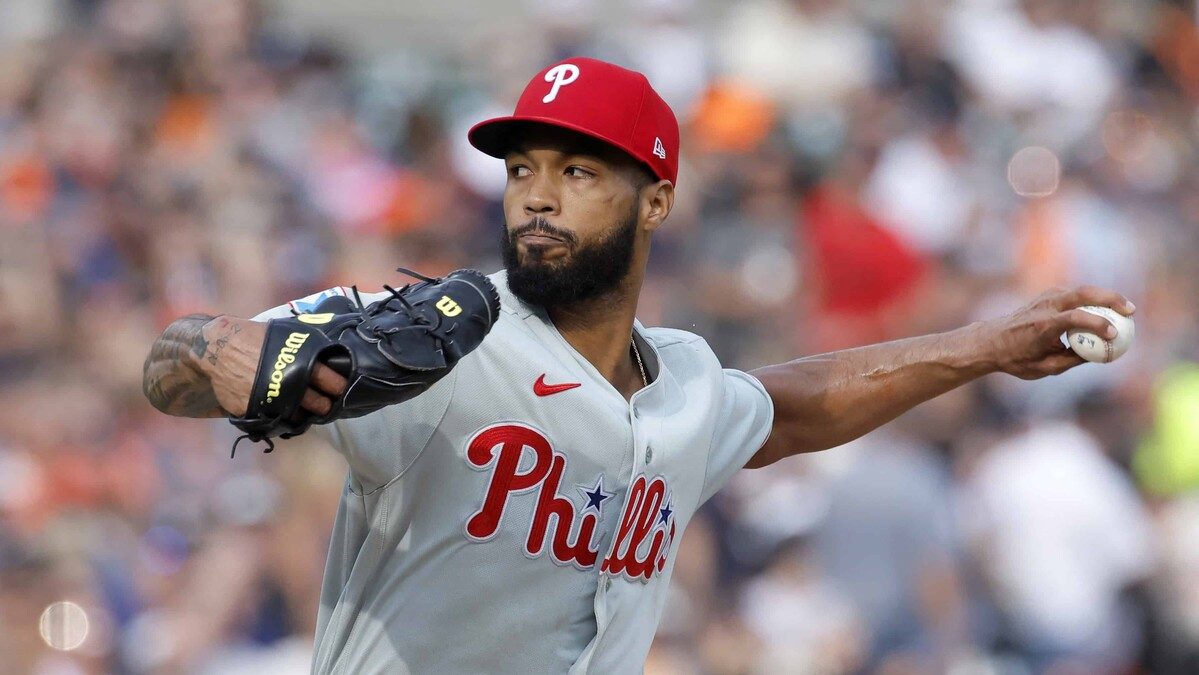 Cristopher Sánchez lanzando para los Philadelphia Phillies en juego de temporada regular MLB 2026