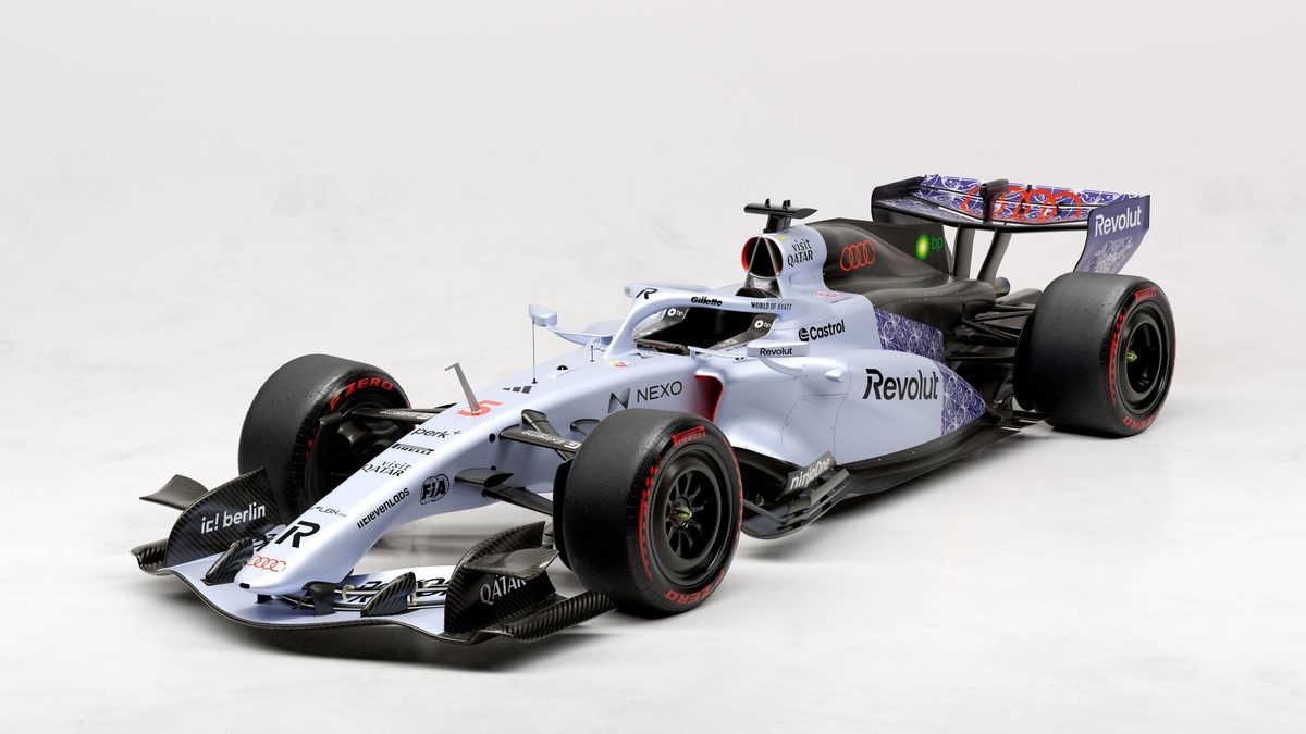 El Audi R26 con la librea especial Titanium Silver Gray y el patrón Peranakan para el Gran Premio de Singapur en Marina Bay