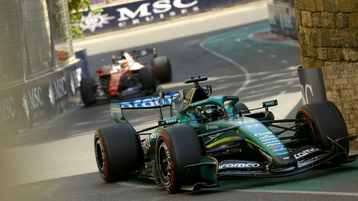 Max Verstappen en su Red Bull durante la clasificación del Gran Premio de Azerbaiyán F1 2026