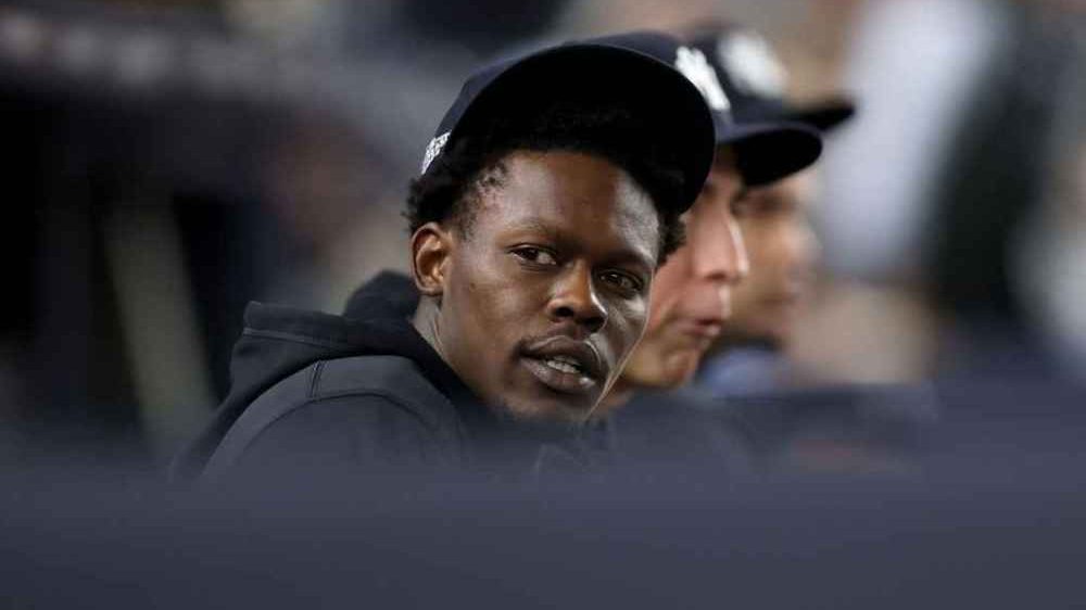 Jazz Chisholm Jr. en el dugout de los New York Yankees durante la postemporada 2026