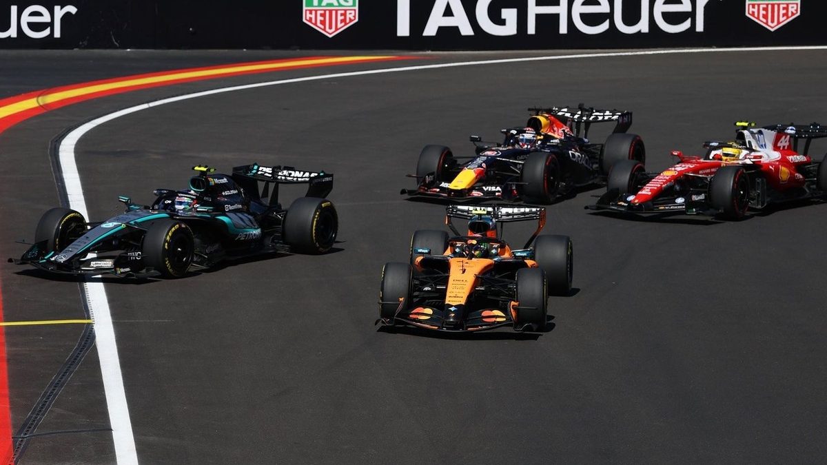Lando Norris al volante del McLaren durante el Gran Premio de Madrid de Fórmula 1 en el circuito Madring