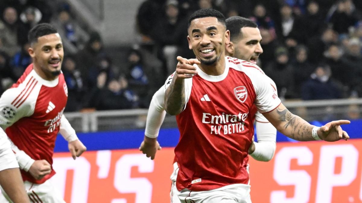 Gabriel Jesús con la camiseta del Arsenal durante un partido de la Premier League