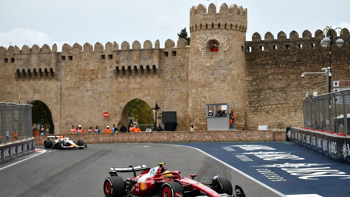 Lewis Hamilton en Ferrari e Isack Hadjar en Racing Bulls durante la temporada de Fórmula 1 2026