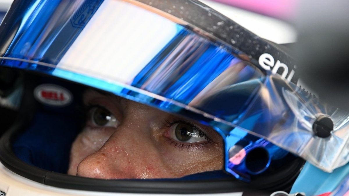 Franco Colapinto con el mono de Alpine en el circuito urbano de Marina Bay, Gran Premio de Singapur de Fórmula 1