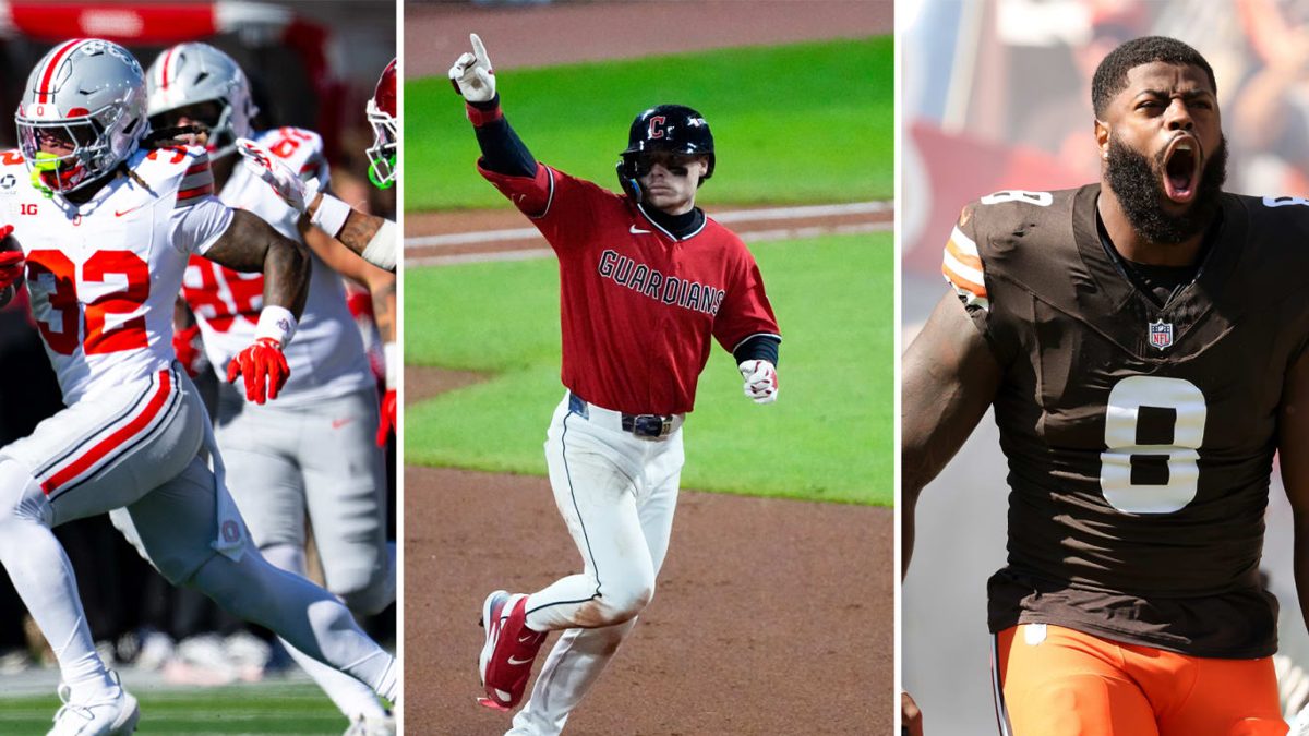 Aficionados de los Guardians de Cleveland celebrando en el Progressive Field durante el ALCS