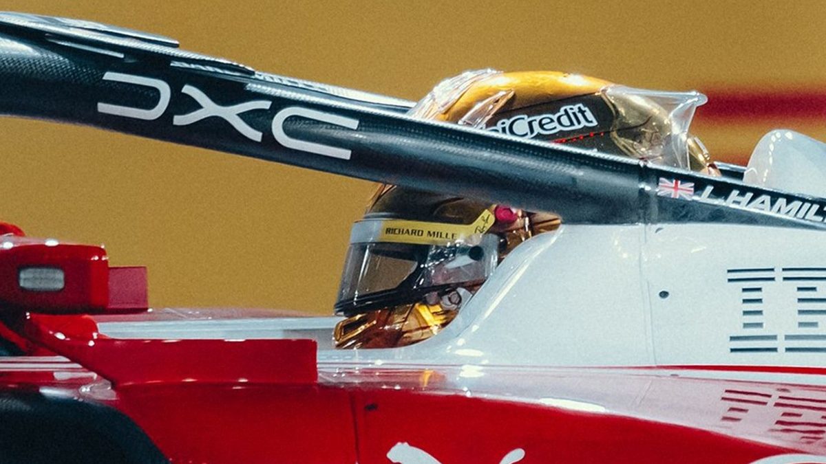 Lewis Hamilton al volante del Ferrari durante el Gran Premio de Singapur 2026