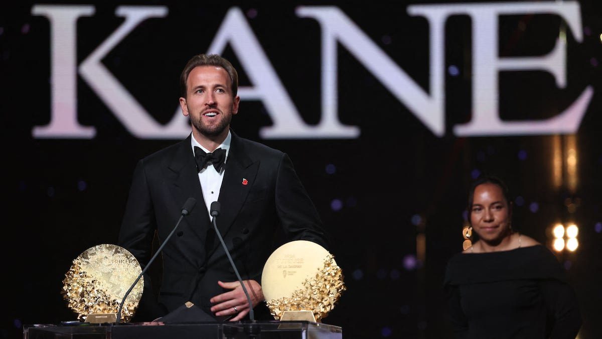 Harry Kane levanta el Balón de Oro 2026 en el Teatro Palladium de Londres