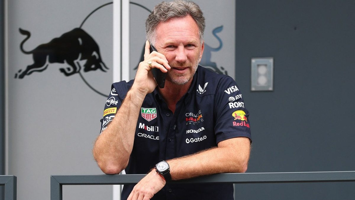 Christian Horner en el paddock de Fórmula 1 con el equipo Red Bull Racing