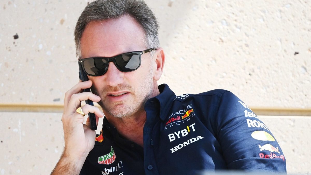 Christian Horner, ex-jefe de Red Bull Racing, durante una rueda de prensa en el paddock de Fórmula 1