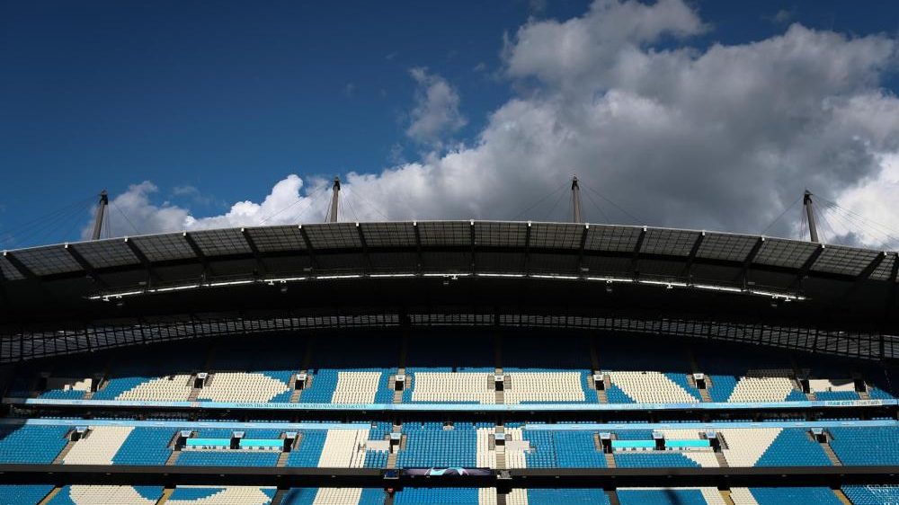Richard Masters, presidente de la Premier League, en rueda de prensa tras el veredicto contra el Manchester City por irregularidades financieras