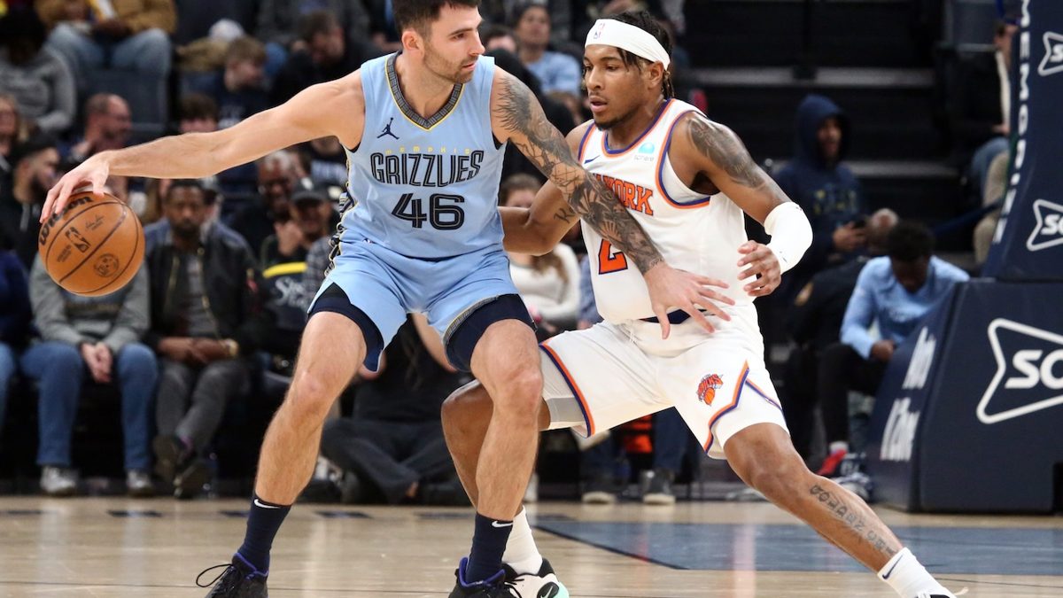 John Konchar con camiseta de juego durante un partido de la NBA