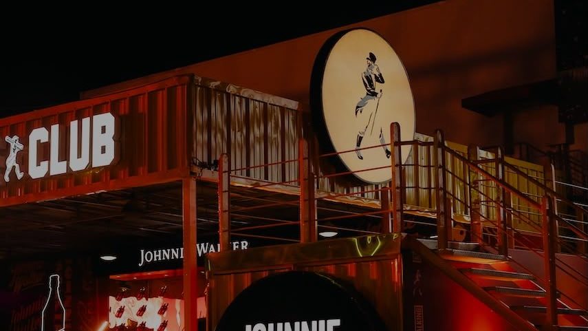 Espectáculo de drones sobre el Linconazo durante el lanzamiento de Johnnie Walker Home Club segunda temporada en Santo Domingo