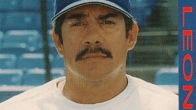 Maximino León en sus años como lanzador de los Bravos de Atlanta en la década de 1970