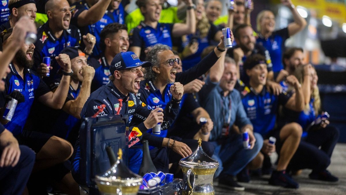 Laurent Mekies, jefe de equipo de Red Bull Racing, en el paddock de Fórmula 1 durante un Gran Premio de 2026
