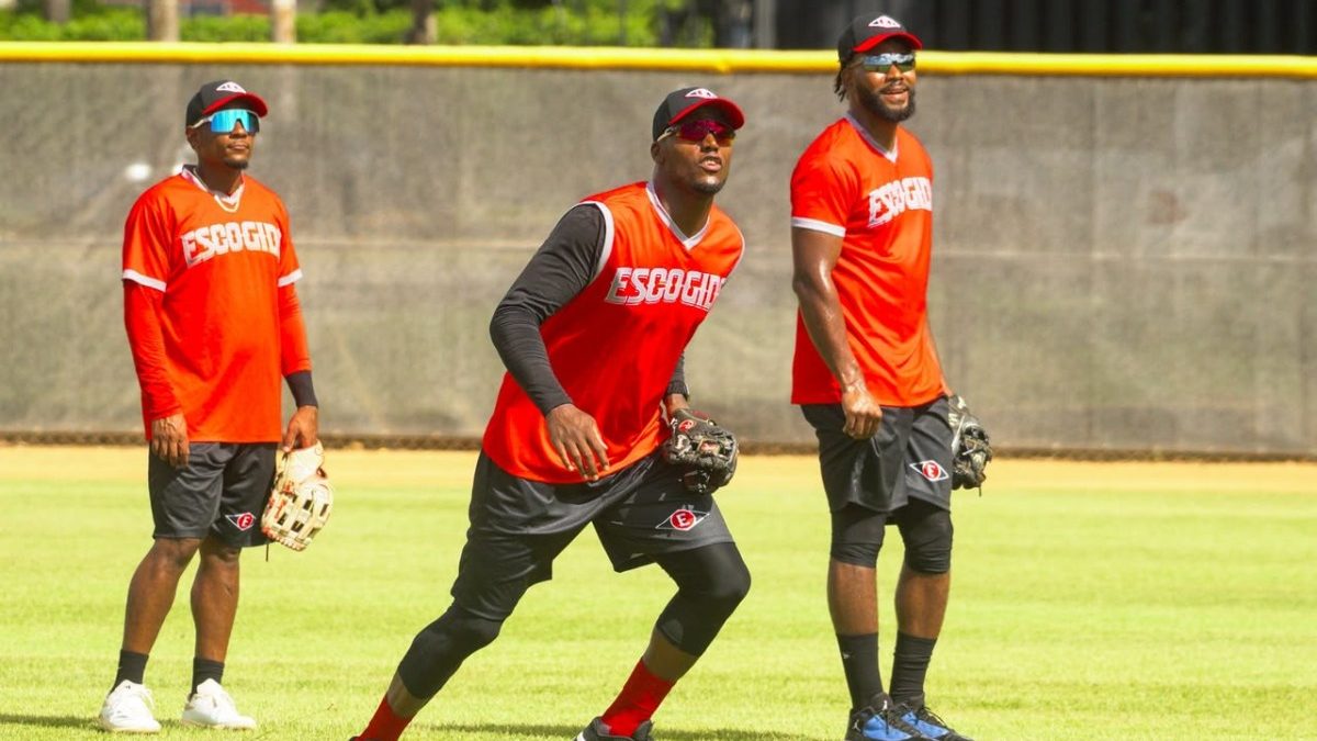 Junior Lake en los entrenamientos de pretemporada de los Leones del Escogido en la academia de los Yankees en Boca Chica