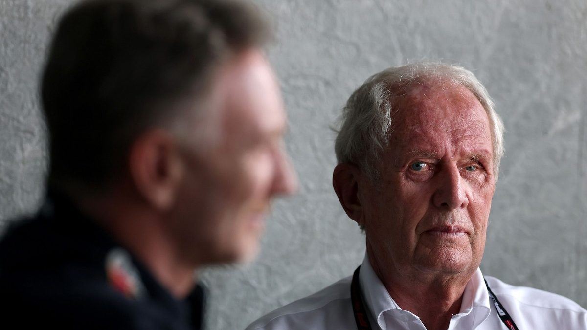 Helmut Marko y Christian Horner en el paddock de Red Bull Racing en la Fórmula 1