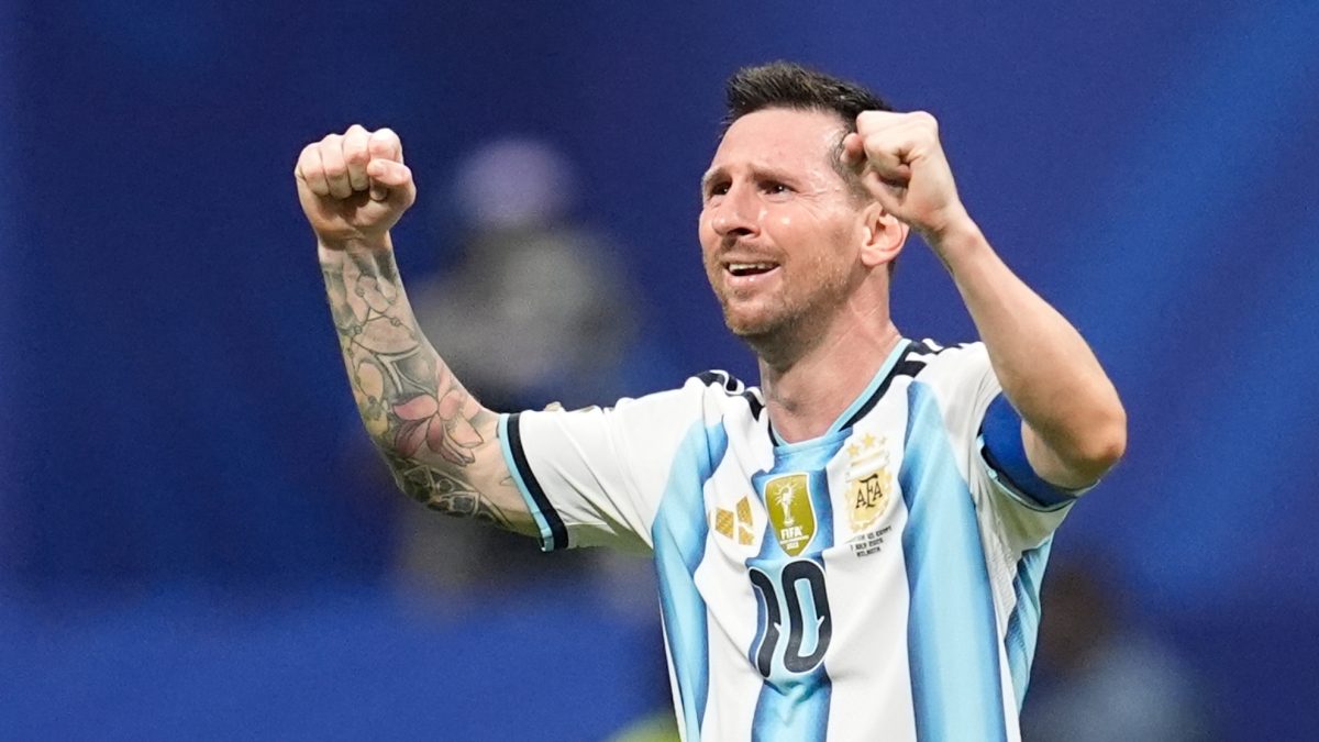 Leo Messi con la camiseta de la Selección Argentina en el Estadio Monumental de Buenos Aires
