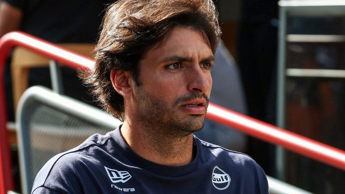 Carlos Sainz al volante del Williams FW48 en el Gran Premio de Azerbaiyán 2026 en el circuito de Bakú