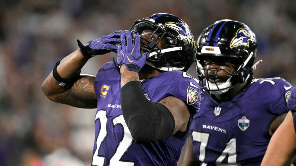 Tyler Loop y los Baltimore Ravens celebran en el estadio Maracaná de Río de Janeiro tras vencer a los Dallas Cowboys en la NFL