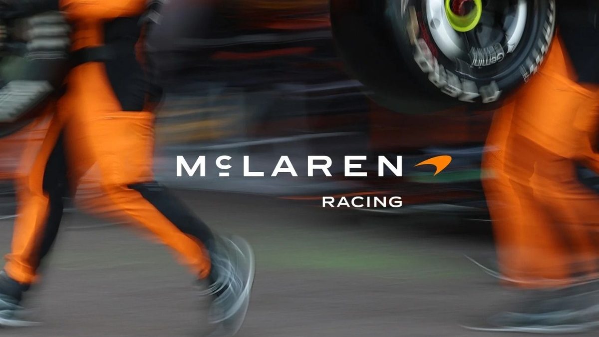 Nuevo logotipo de McLaren presentado el 22 de septiembre de 2026, inspirado en la gasolinera familiar de Bruce McLaren en Auckland