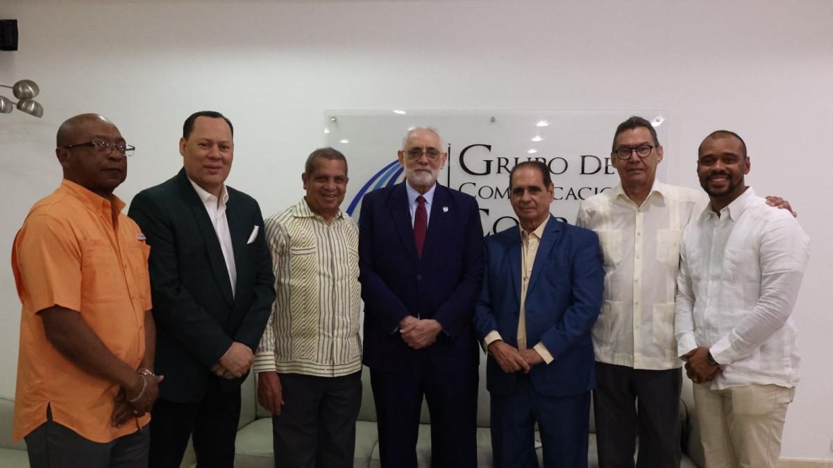 Vitelio Mejía, presidente de Lidom, en el Almuerzo del Grupo Corripio hablando sobre el béisbol invernal dominicano