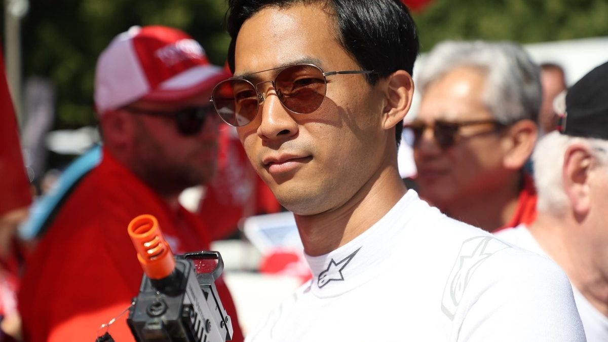 Ryo Hirakawa al volante del monoplaza de pruebas de Haas durante una sesión TPC en el circuito
