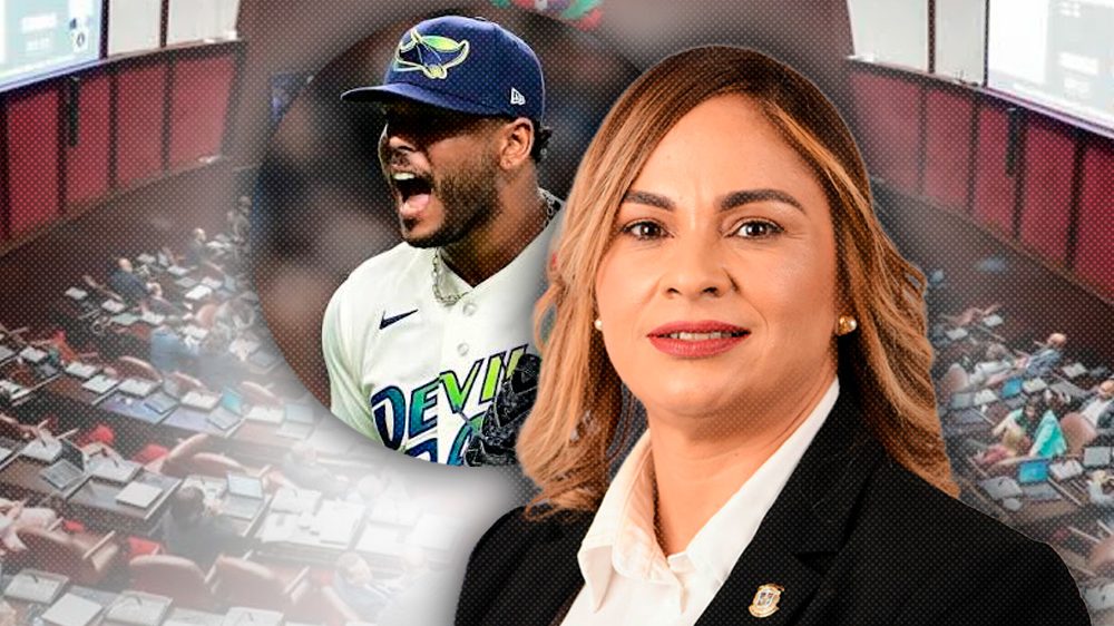 Freddy Peralta, lanzador de los Rays de Tampa Bay, celebrando tras ganar el MVP de la Serie de Campeonato de la Liga Americana 2026
