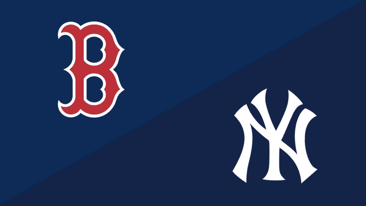 Jugadores de los Red Sox y los Yankees durante un partido en el estadio