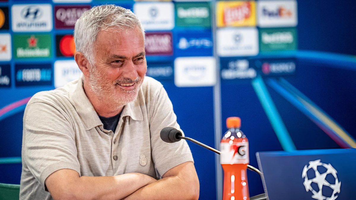 José Mourinho celebrando la remontada del Real Madrid contra la Roma en la Champions League