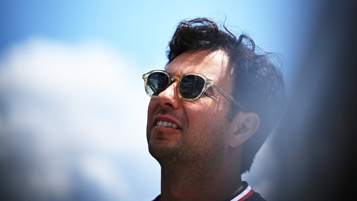 Sergio Checo Pérez con la escudería Cadillac Racing en la Fórmula 1