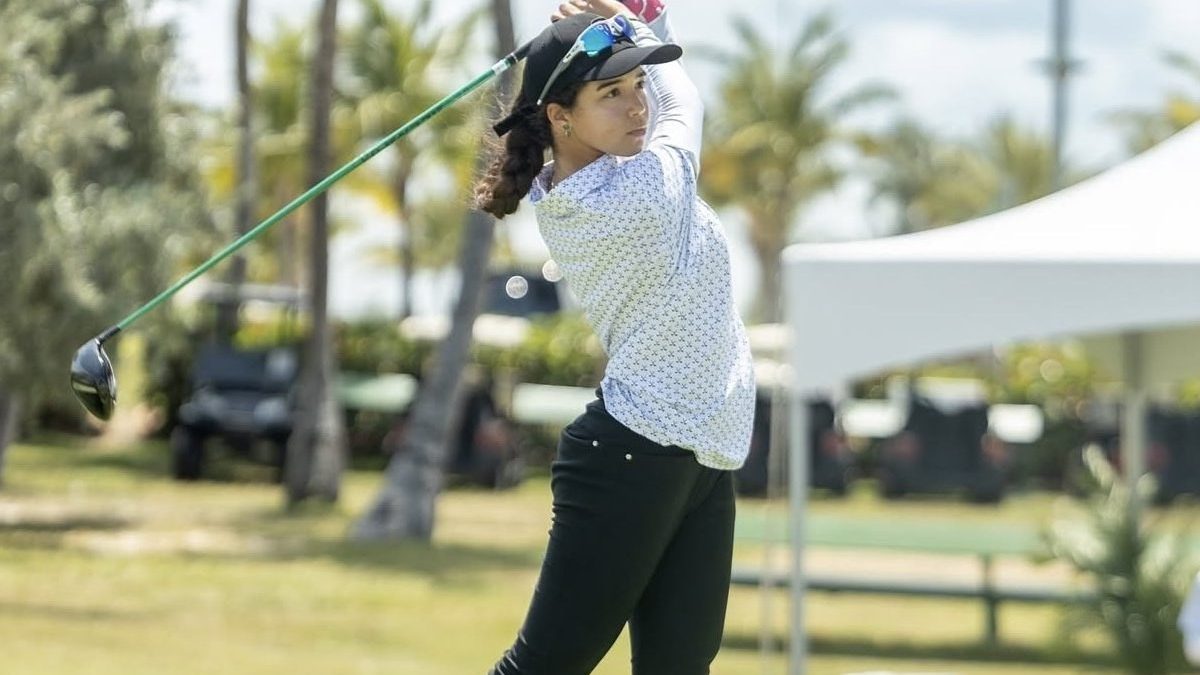 Shanel Rodríguez golfista dominicana en torneo de golf