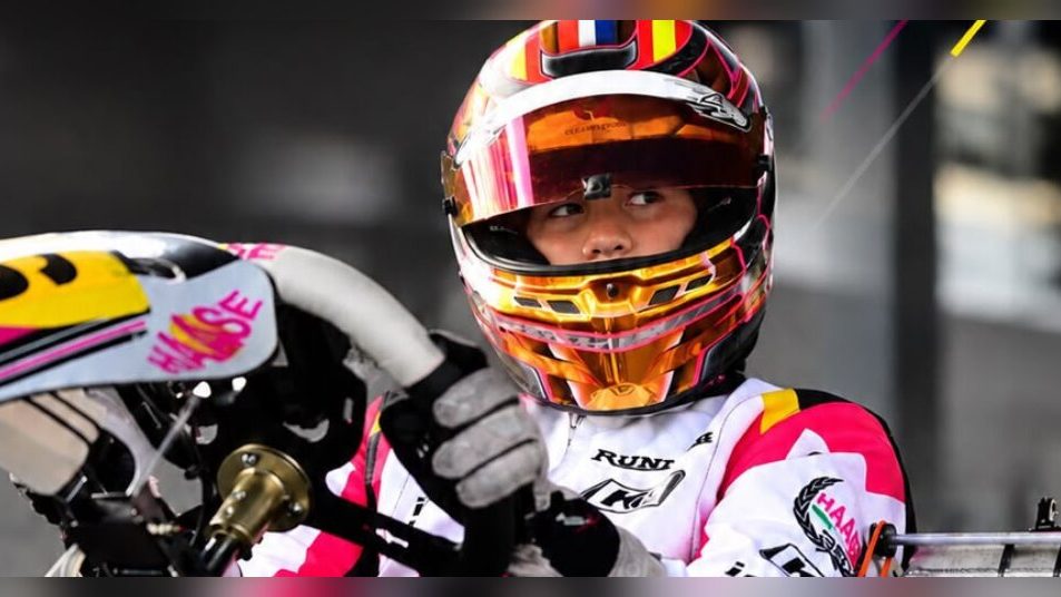 Alonso André González Pérez, piloto dominicano de 11 años, en el podio del subcampeonato mundial de karting IAME World Final 2026 en Viterbo, Italia