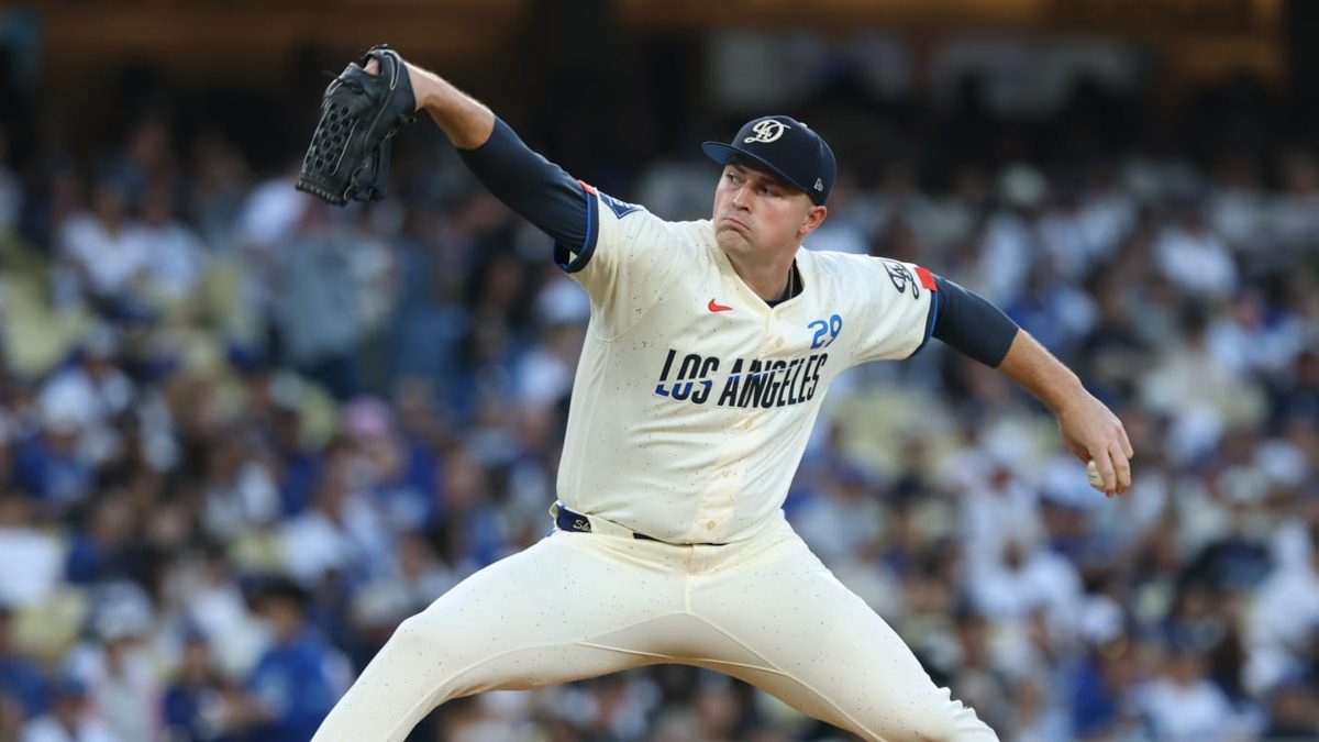 Tarik Skubal en el montículo lanzando para los Dodgers de Los Ángeles en la postemporada 2026