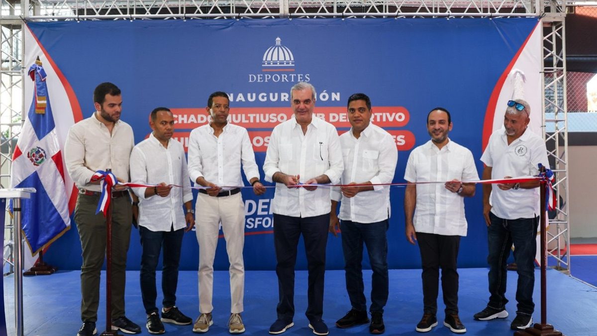 Presidente Luis Abinader en acto de inauguración de techados polideportivos en Los Minas Sur, Santo Domingo Este